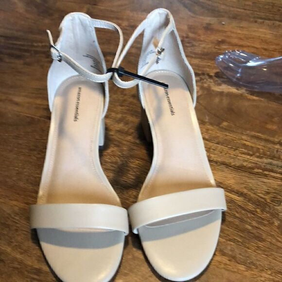 Amazon Essentials Two Strap Heeled Sandal beige faux leather multiple sizes - Picture 6 of 10
